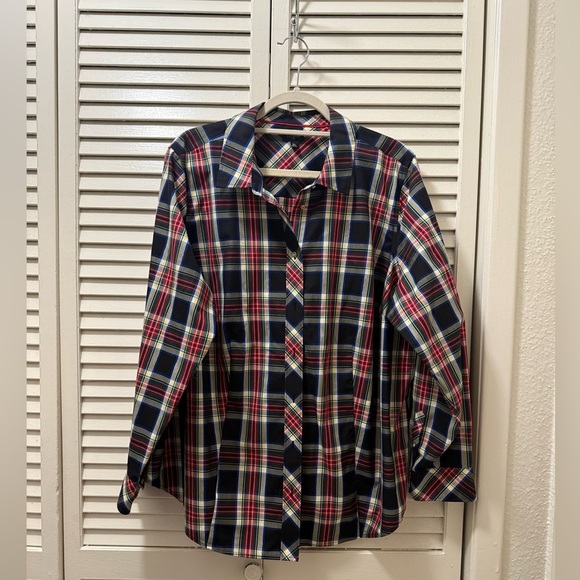 Talbots NON-IRON PERFECT SHIRT - CELEBRATE PLAID - Picture 2 of 7